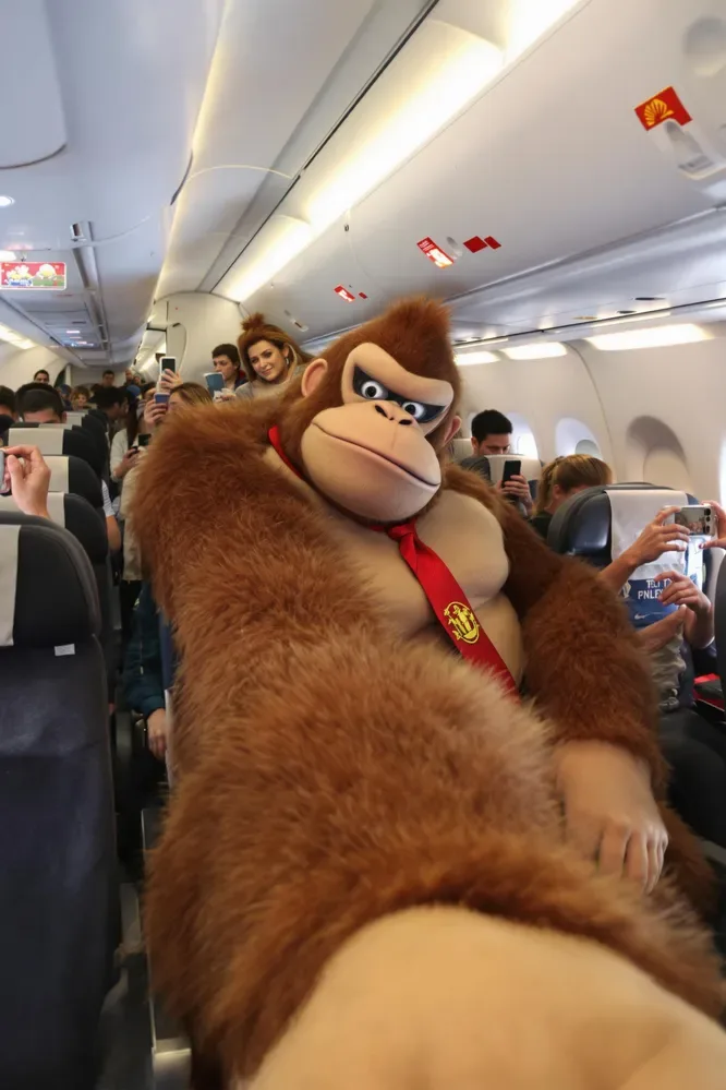 Donkey Kong Struggling To Find A Comfortable Position